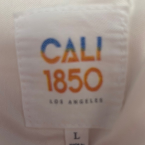 Cream color Teddy Jacket with Plush Texture cropped fit with zipper - Picture 7 of 12